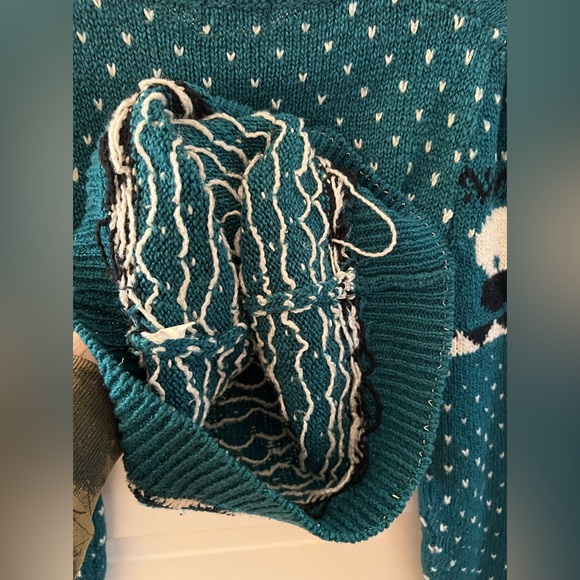 Vintage Polar Bear Sweater - Picture 3 of 10